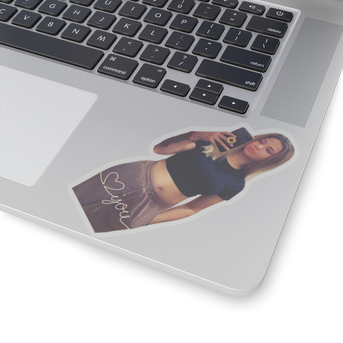 114-4457721-7209061_33-removebg-preview