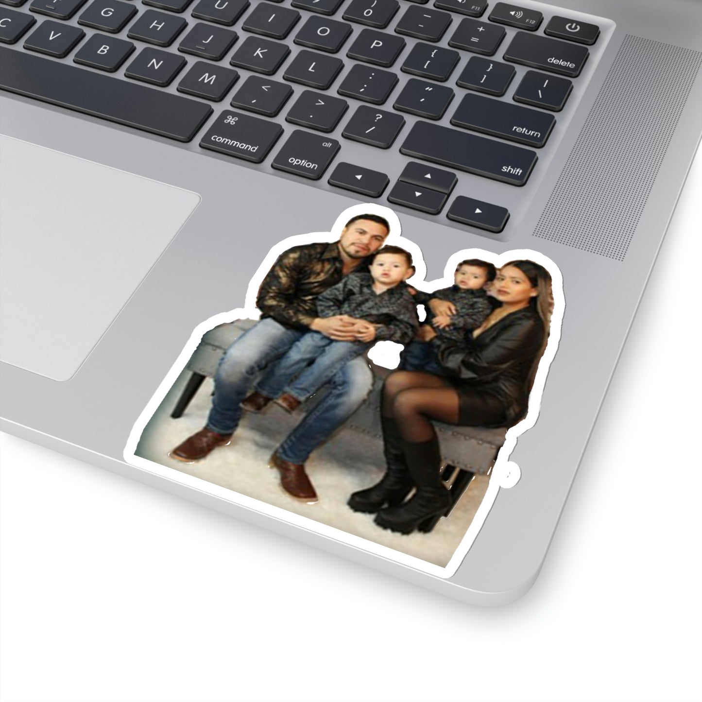 113-2149233-7787429_44-removebg-preview