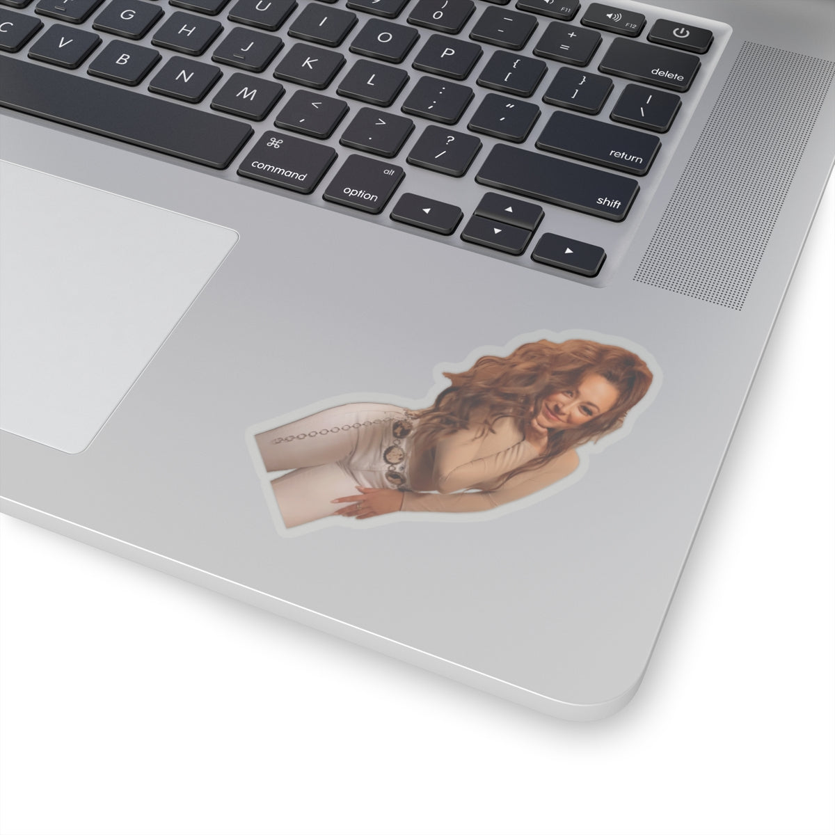 111-1584886-4221032_33_1-removebg-preview