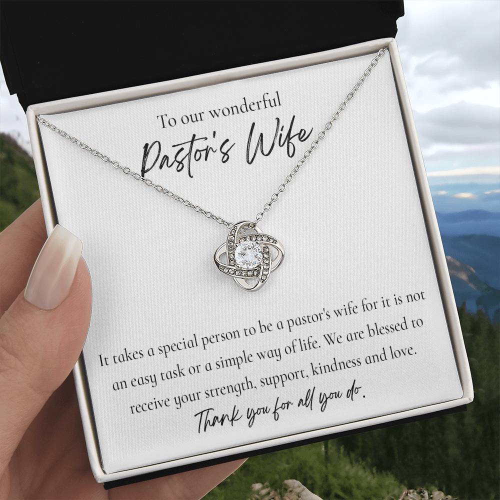 Pastor_s Wife Knot Necklace for Granddaughter Vippppp