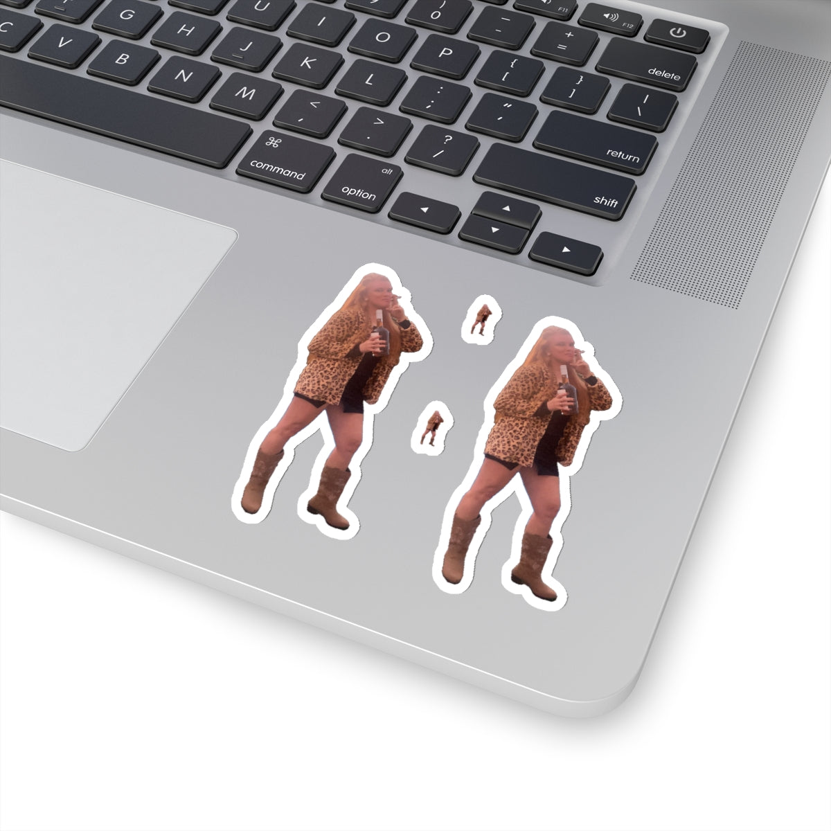 111-9900526-4787448_3x3-removebg-preview