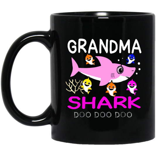 Grandma Shark Baby Mommy Daddy Matching Family T-Shirt