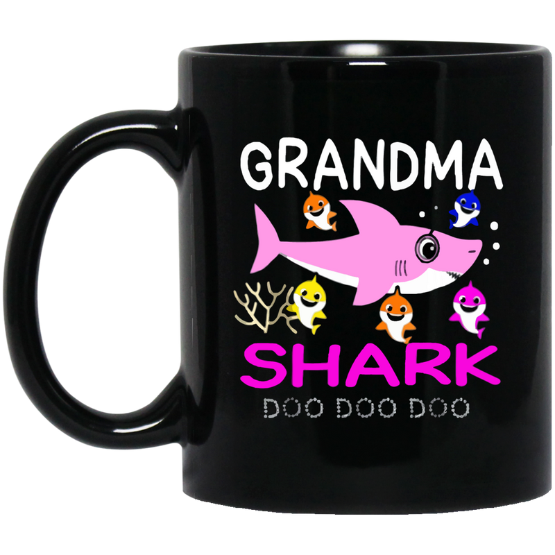 Grandma Shark Baby Mommy Daddy Matching Family T-Shirt