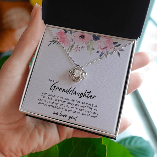 NECKLACE-GRANDDAUGHTER-DUCVIN100922-01 	 Granddaughter Gifts, Grandma And Granddaughter, Granddaughter Gift From Grandpa, Granddaughter Graduation Card, G